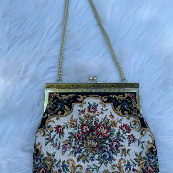 Vintage floral tapestry evening bag - Picture 7 of 9